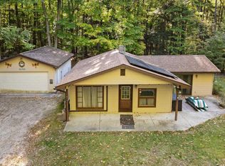 8702 Deadstream Rd, Honor, MI 49640
