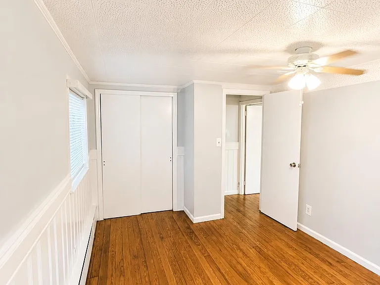 2329 Throop Ave #1 — Photo 6