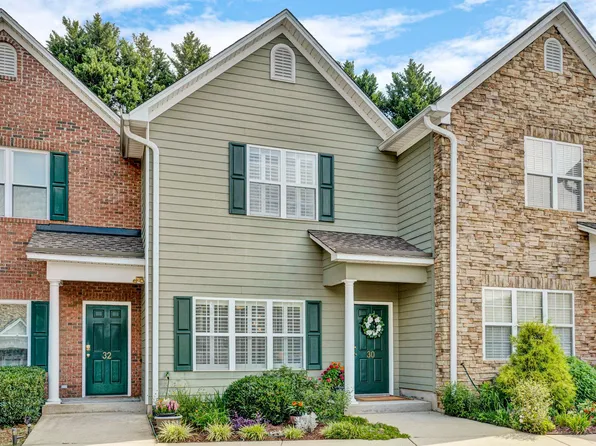 30 Rock Garden Ln, Greenville, SC 29609