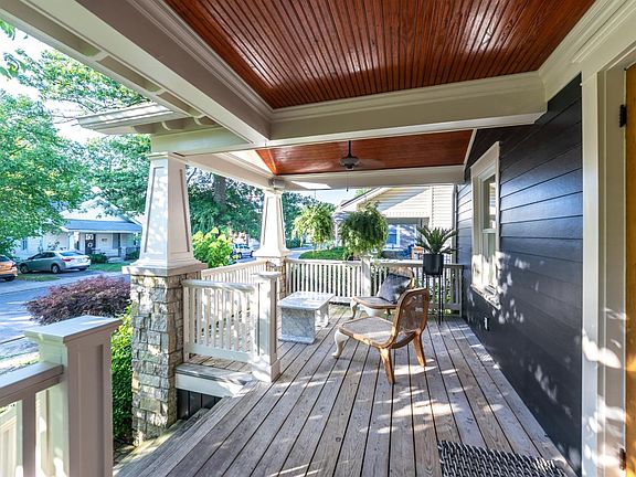 5th image of 184 Richmond Ave
