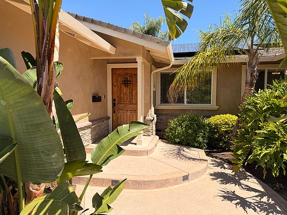 2nd image of 6131 Calle Del Conejo