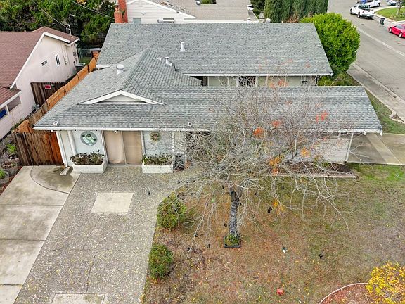 4th image of 2501 Heather Drive