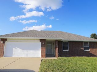 4425 W Huckleberry St, Springfield, MO 65802