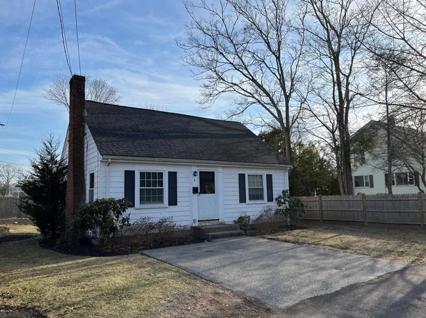 8 Lake Shore Rd, Natick, MA 01760