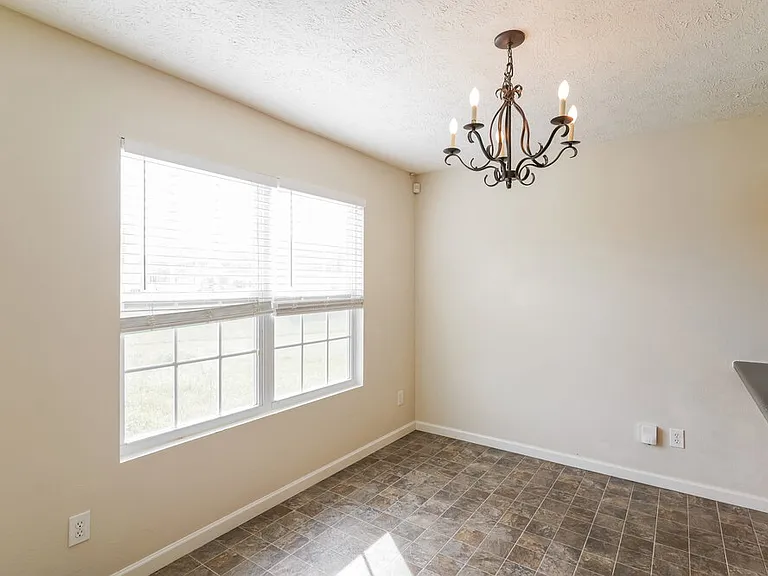 1533 Passage Dr — Photo 6