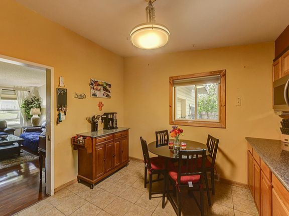4th image of 1146 Parkview Ave