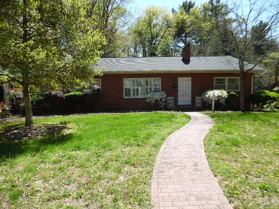 1st image of 125 Pearson Dr