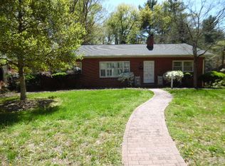 125 Pearson Dr, Morganton, NC 28655