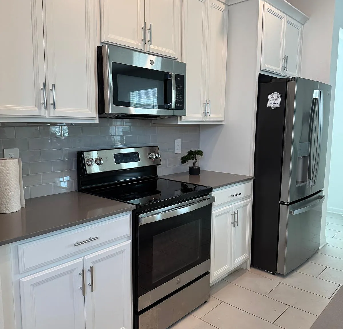 4 bed, 2471 sqft, $2,500 — Photo 3