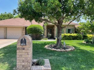 2304 Dogwood Ln, Pampa, TX 79065