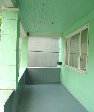 4th image of 213 Grote St
