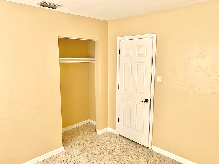 6326 Safford Ter — Photo 7