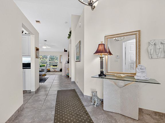5th image of 6058 Lake Hibiscus Drive