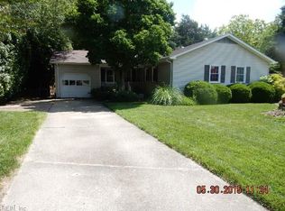 6 Neptune Pl, Newport News, VA 23602