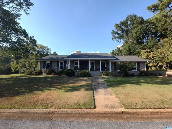 901 Heritage Dr, Sylacauga, AL 35150