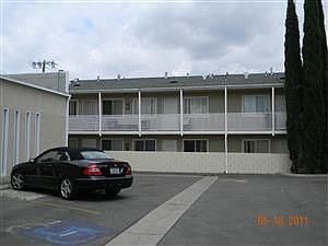 2nd image of 2055 E Shaw Ave APT D