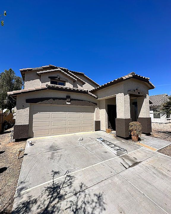 1st image of 972 N 168th Dr