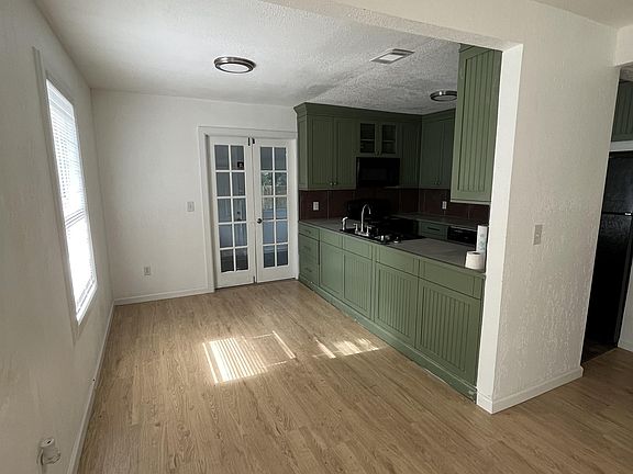 2nd image of 3034 Imperial St