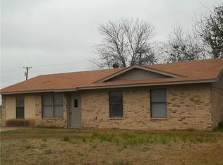 1587 Anthony St, Kaufman, TX 75142