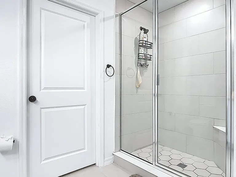 1348 Sterling Pointe Dr — Photo 16