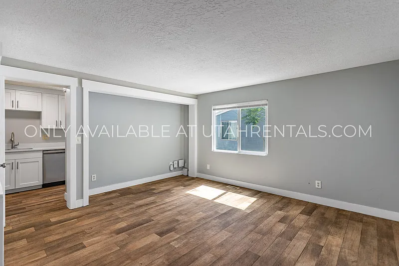 2 bed, 1.5 bath, 1080 sqft, $1,400 — Photo 4