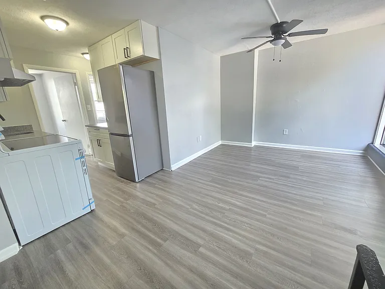 1906 Monongahela Ave #4 — Photo 5