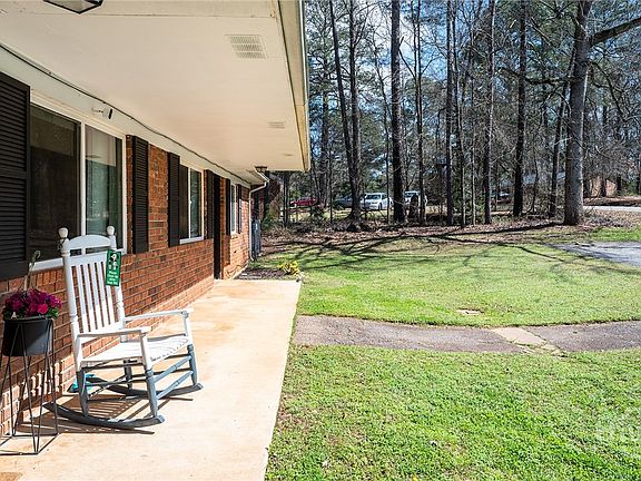 3rd image of 180 Ramble Hills Circle #180 & 182