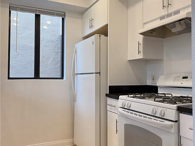 7826 Topanga Canyon Blvd #109 — Photo 11
