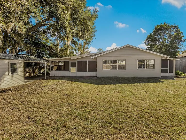 2707 Lakewood Ln — Photo 23