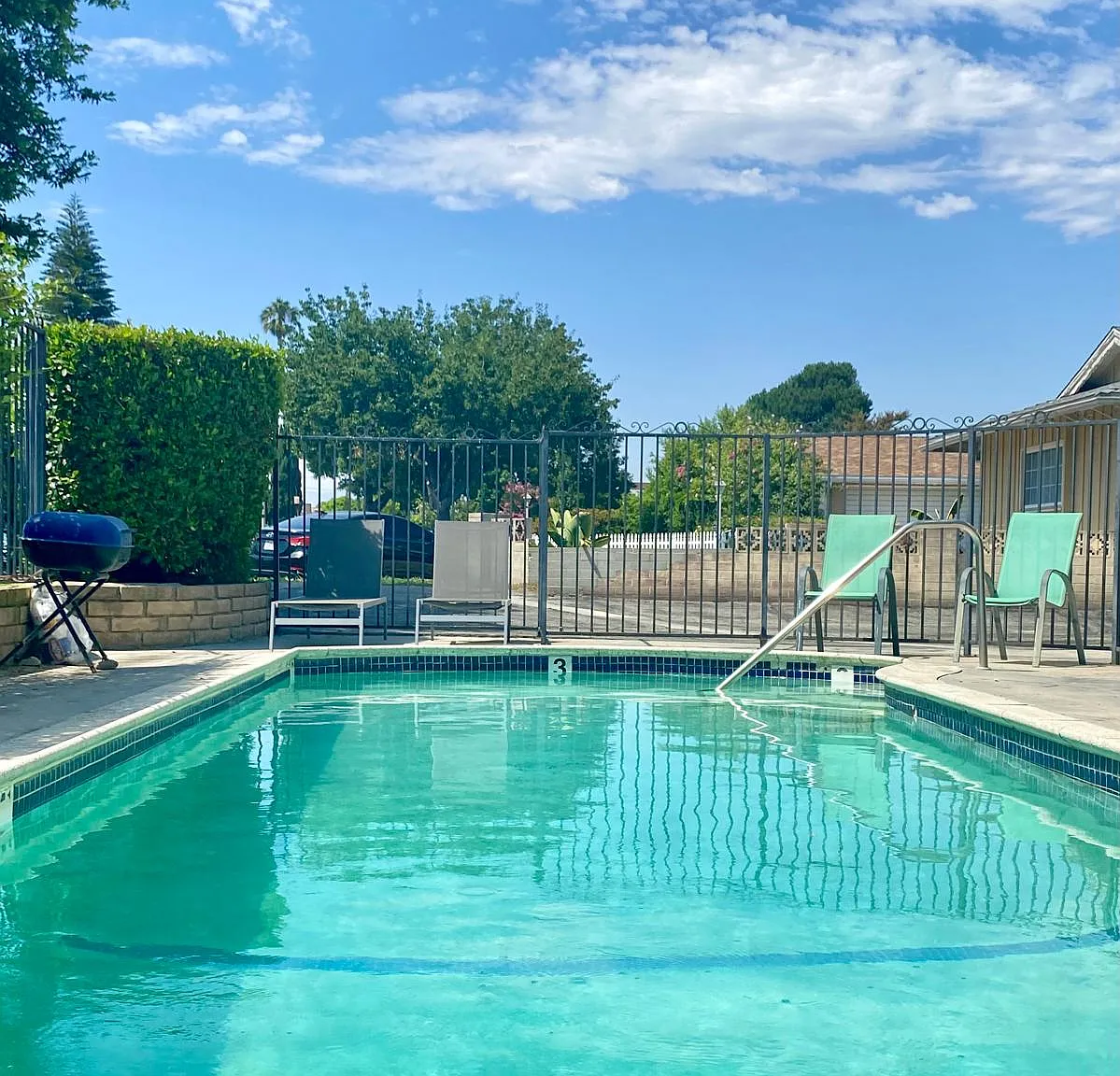 2 bed, 900 sqft, $2,195 — Photo 3