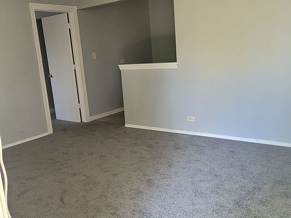 2nd image of 15301-15311 Knox Ave #15301-09