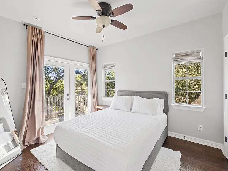 Garage Apartment Full Bedroom