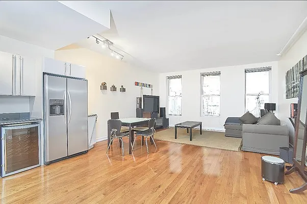 Rented by Compass | media 9