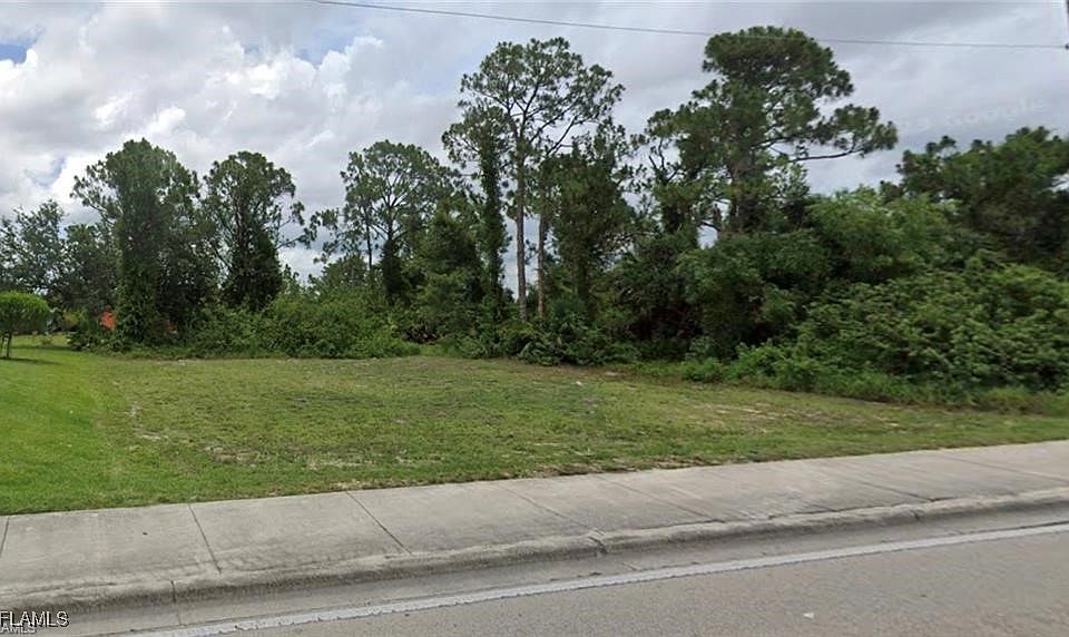 2nd image of 3724 Lee Blvd