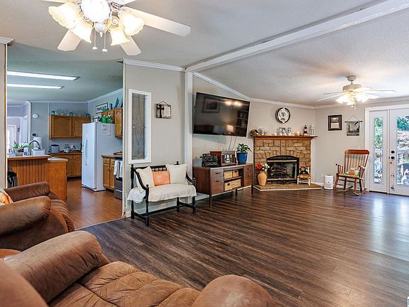 3rd image of 3238 Berrywood Rd
