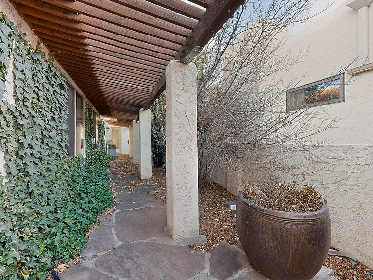 9735 Village Green Dr NE — Photo 35