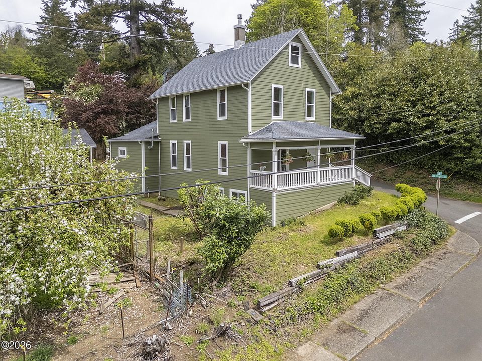 1st image of 492 SE 3rd St
