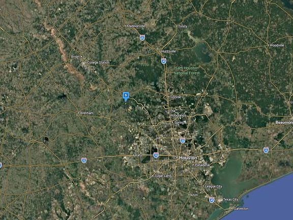 5th image of 17050 Adler Rd