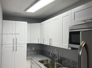 Floridian Villas Condo Ph, Hialeah, FL 33014