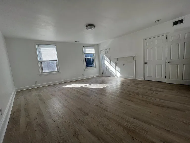 221 Poplar St #A — Photo 9