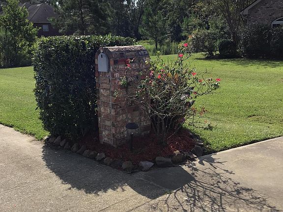 2nd image of 108 Antler Cir