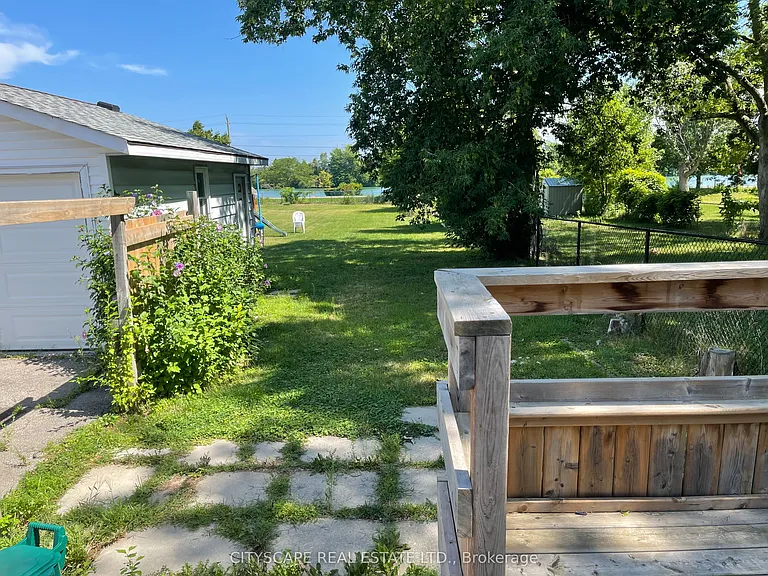 594 Bunting Rd — Photo 7