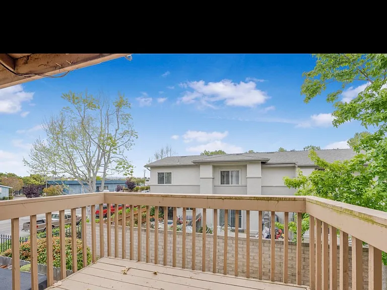 132 Village Circle Dr — Photo 6
