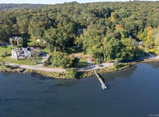 767 River Rd, Mystic, CT 06355