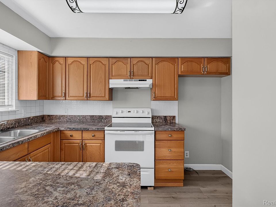 215 Edcliff Ct, photo 7