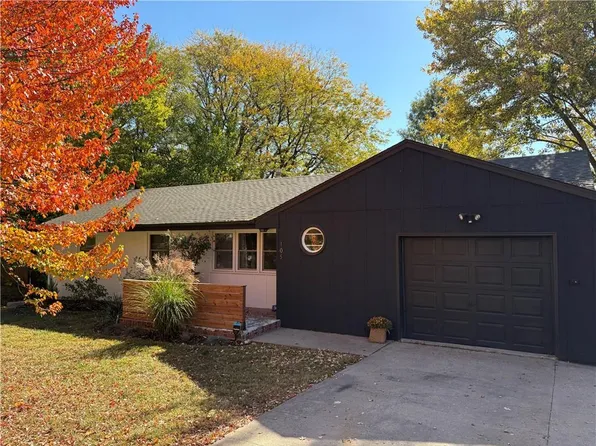 105 NE 73rd St, Kansas City, MO 64118
