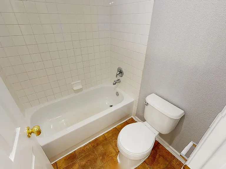 377 Ravensmere Ave — Photo 34