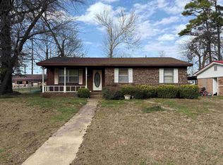 212 Chrisp Ave, Searcy, AR 72143