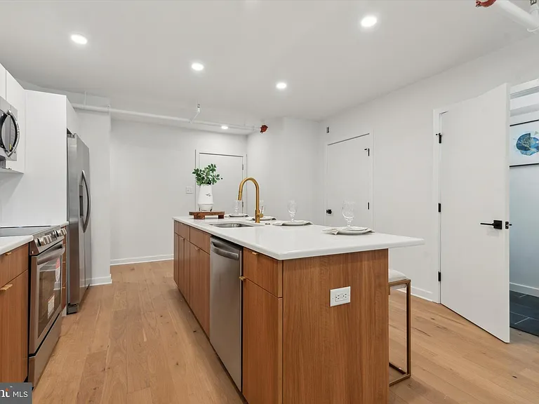 1416 Frankford Ave #206 — Photo 8