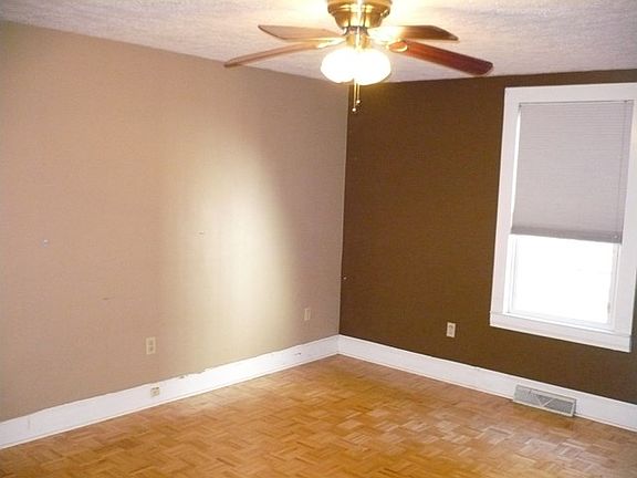 4th image of 181 Kimberly Ave